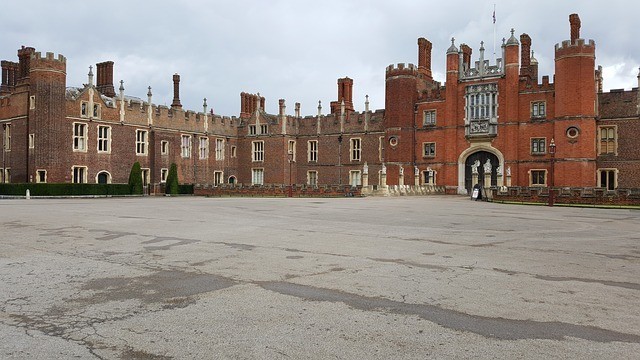 england hampton court palace