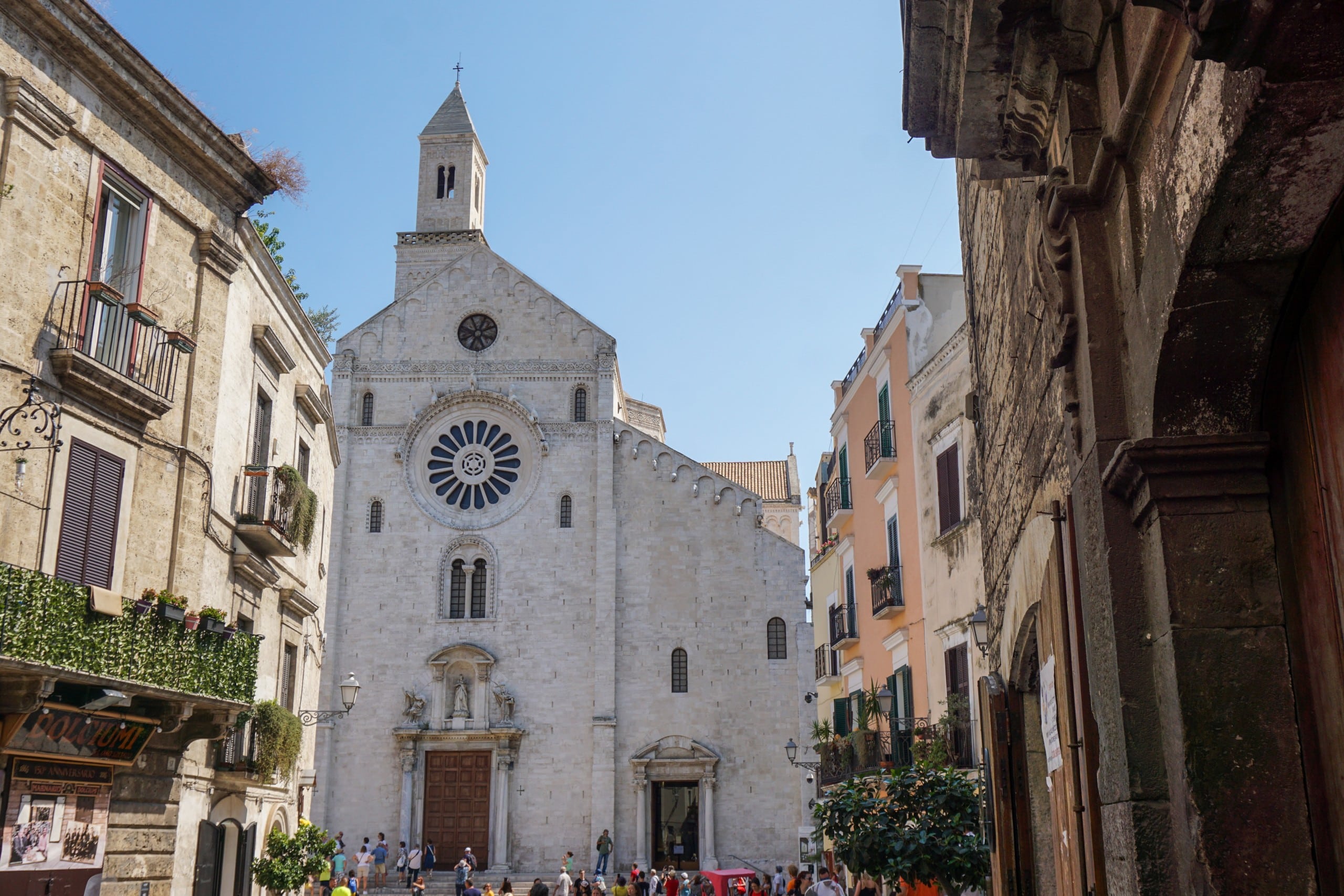 17 Unexpected Things To Do In Bari, Italy - The Globetrotting Teacher